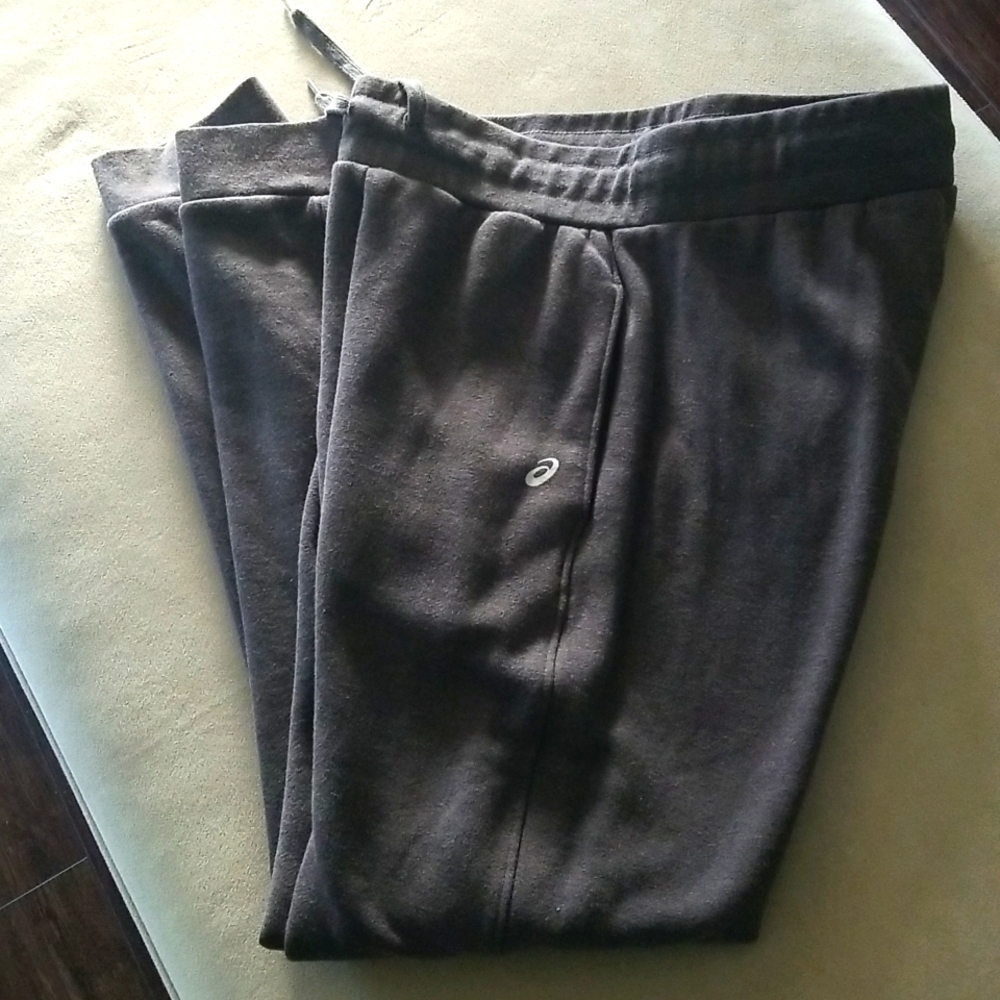 Asics gray fleece joggers ladies medium never worn